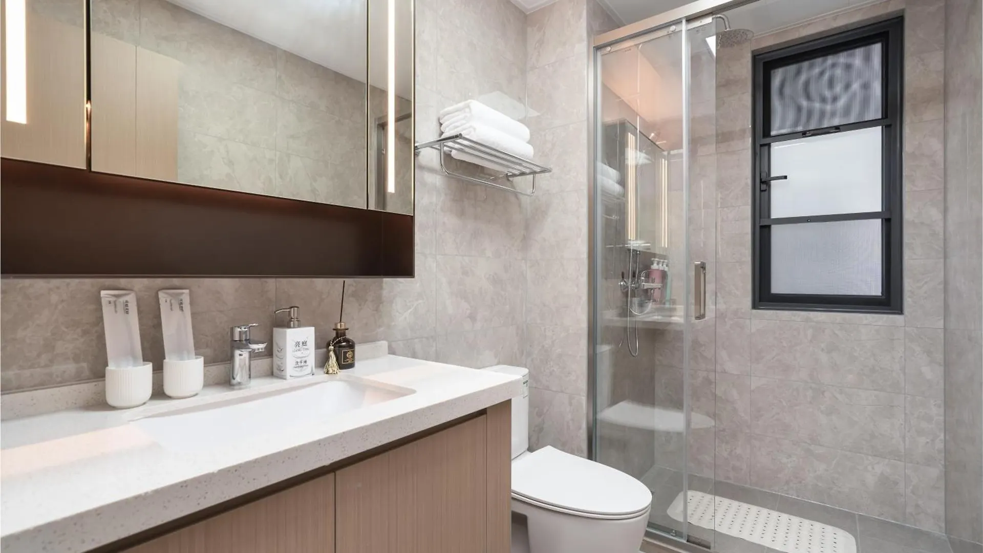 Liangting Boyue Center Serviced Apartment Sanya